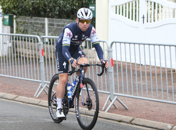 Mark Cavendish de l'équipe Quick - Step Alpha Vinyl Team - M.Pedersen remporte la troisième étape du 68 circuit cycliste Sarthe-Pays de la Loire, le 7 avril 2022. Il a devancé K.Vauquelin (Team Arkéa-Samsic) et M.Cavendish (Quick-Step Alpha Vinyl). Sablé-sur-Sarthe. © Laurent Lairys / Panoramic / Bestimage