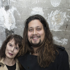 Bambou et son fils Lulu Gainsbourg à l'exposition itinérante Burberry "Here we are" dans les anciens locaux du journal Libération à Paris en marge des collections Haute-Couture printemps-été 2018 le 24 janvier 2018. I.Law devient égérie Burberry dans une campagne monde. © Olivier Borde / Bestimage 