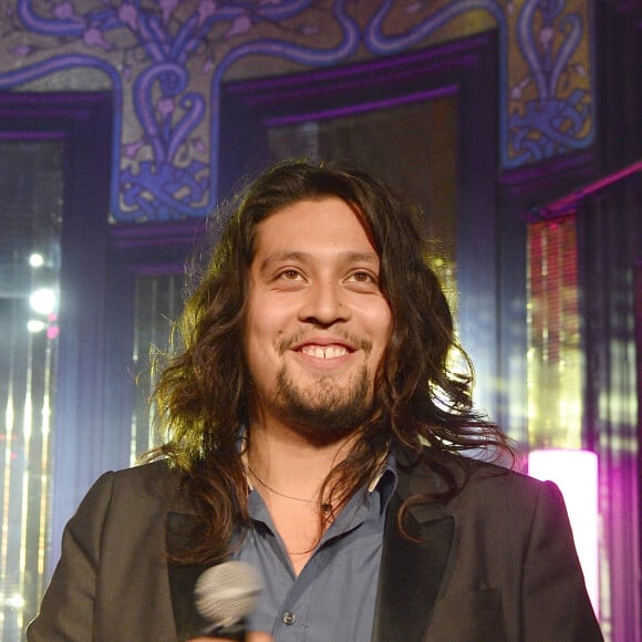 Lulu Gainsbourg en showcase lors de la soirée pour les 80 ans du parfum "Pour Un Homme" de Caron au Théâtre du Renard à Paris, le 9 octobre 2014.
