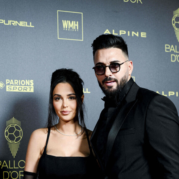 Nabilla (Benattia) et son mari Thomas Vergara au photocall de la 66ème cérémonie du Ballon d'Or au Théâtre du Chatelet à Paris le 17 octobre 2022.