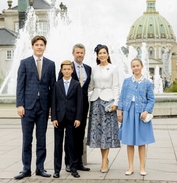 Princesse Mary et prince Frederik, prince Christian et prince Vincent et princesse Josephine - Arrivées au déjeuner du jubilé des 50 ans de règne de la reine Margrethe II de Danemark sur le bateau royal danois Dannebrog à Copenhague. Le 11 septembre 2022 