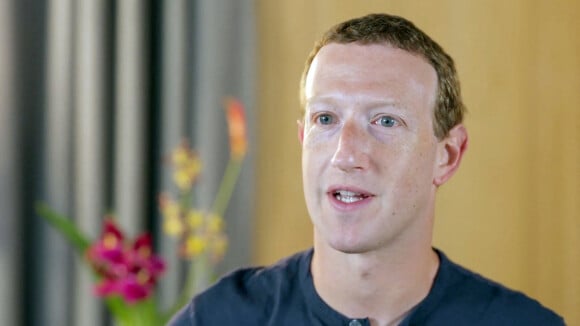 Mark Zuckerberg, a révélé comment son entreprise technologique espère rendre les mondes de réalité virtuelle aussi réalistes que possible avec une gamme de casques.