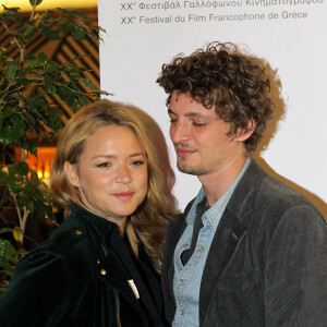 Virginie Efira et son compagnon Niels Schneider - Première du film "Un amour impossible" lors du festival du film français à Athènes en Grèce le 6 avril 2019.