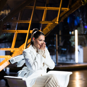 Exclusif - Nabilla Benattia - Enregistrement de l'émission "La Chanson secrète 10" au 1er étage de la Tour Eiffel à Paris, diffusée le 22 janvier sur TF1 à 21h10 © Tiziano Da Silva / Bestimage