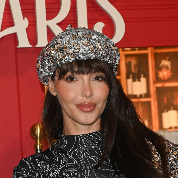 Nabilla (Benattia) Vergara - Avant-première du film Netflix "Emily in Paris" saison 3 au Théâtre des Champs Elysées à Paris le 6 décembre 2022. © Coadic Guirec/Bestimage 