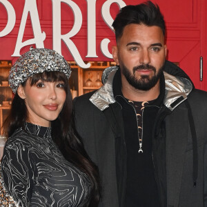 Nabilla (Benattia) et son mari Thomas Vergara - Avant-première du film Netflix "Emily in Paris" saison 3 au Théâtre des Champs Elysées à Paris. © Coadic Guirec/Bestimage 