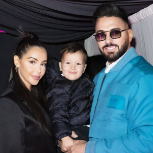 Exclusif - Nabilla Benattia, son mari Thomas Vergara et leur fils Milann - Nabilla Benattia, son mari Thomas Vergara et leur fils Milann posent lors de l'avant première du documentaire "Nabilla sans filtre" (Amazon Prime Vidéo) à Paris le 22 Novembre 2021.© Jack Tribeca / Bestimage 