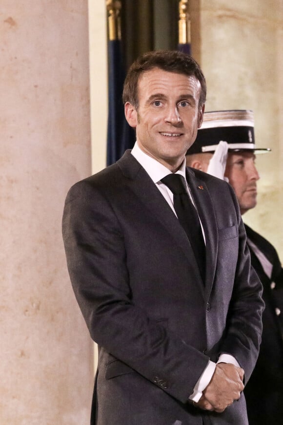 Le président Emmanuel Macron reçoit Hun Sen, Premier ministre du royaume du Cambodge au palais de l'Elysée à Paris le 13 décembre 2022. © Stéphane Lemouton / Bestimage
