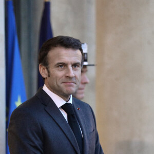Le président Emmanuel Macron reçoit le premier ministre de l'Ukraine Denys Chmyhal au palais de l'Elysée à Paris le 13 décembre 2022. © Stéphane Lemouton / Bestimage