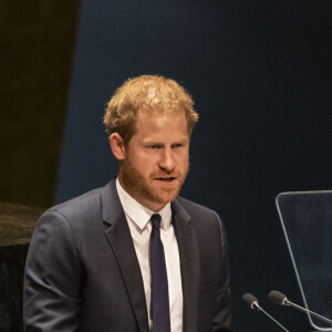 Le prince Harry, duc de Sussex et Meghan Markle, duchesse de Sussex, lors de la célébration du "Nelson Mandela International Day" au siège de l'ONU à New York. Le Prix Nelson Mandela des Nations Unies 2020 a été décerné à Mme Marianna V. Vardinoyannis de Grèce et au Dr Morissanda Kouyate de Guinée. New York, le 18 juillet 2022. 