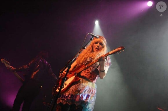 Courntey et son groupe Hole sur la scène du Shepherd's Bush Empire, à Londres, le 17 février 2010 !