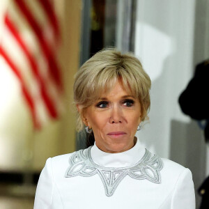 La première dame Brigitte Macron lors de leur arrivée au dîner d'état à la Maison Blanche offert par le président des Etats-Unis à l'occasion de la visite d'état du président français et de la première dame. © Dominique Jacovides / Bestimage 