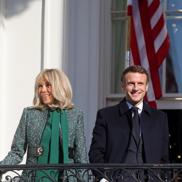 Cérémonie d'accueil du président de la République française Emmanuel Macron et de la première Dame Brigitte Macron à la Maison Blanche à Washington, le 1er décembre 2022. Le couple présidentiel français est accueilli par le président américain Joe Biden et la première Dame, Jill Biden. Le président français, accompagné de la première dame B.Macron, est en visite d'Etat aux Etats-Unis, du 29 novembre au 2 décembre 2022. © Dominique Jacovides / Bestimage