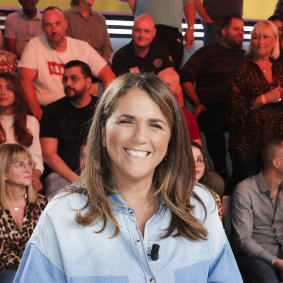 Exclusif - Valérie Benaim - Sur le plateau de l'émission TPMP (Touche Pas à Mon Poste) présentée en direct par C.Hanouna et diffusée sur C8 - Paris le 06/10/2022 - © Jack Tribeca / Bestimage 