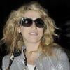 La chanteuse Kesha arrive à son hôtel à Londres le 17 février 2010