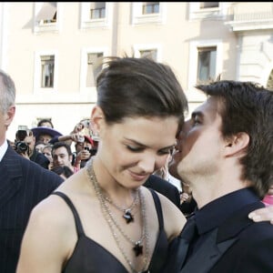 Tom Cruise et l'actrice Katie Holmes à Rome le 29 avril 2005.