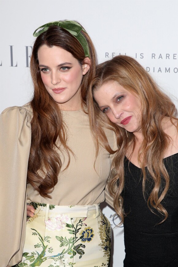 Riley Keough et sa mère Lisa-Marie Presley - 24e édition de la soirée "Elle Women in Hollywood Awards" à Beverly Hills, le 16 octobre 2017.
