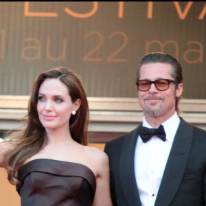Brad Pitt et Angelina Jolie à la 64e édition du festival de Cannes pour le film "the tree of life" le 16 mai 2011.