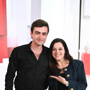 Exclusif - Nathan Devers et Laure Calamy lors de l'enregistrement de l'émission "Vivement dimanche" au studio Gabriel, présentée par M.Drucker et diffusée sur France 3 le 15 janvier 2023. Paris, le 6 janvier 2023. © Guillaume Gaffiot / Bestimage