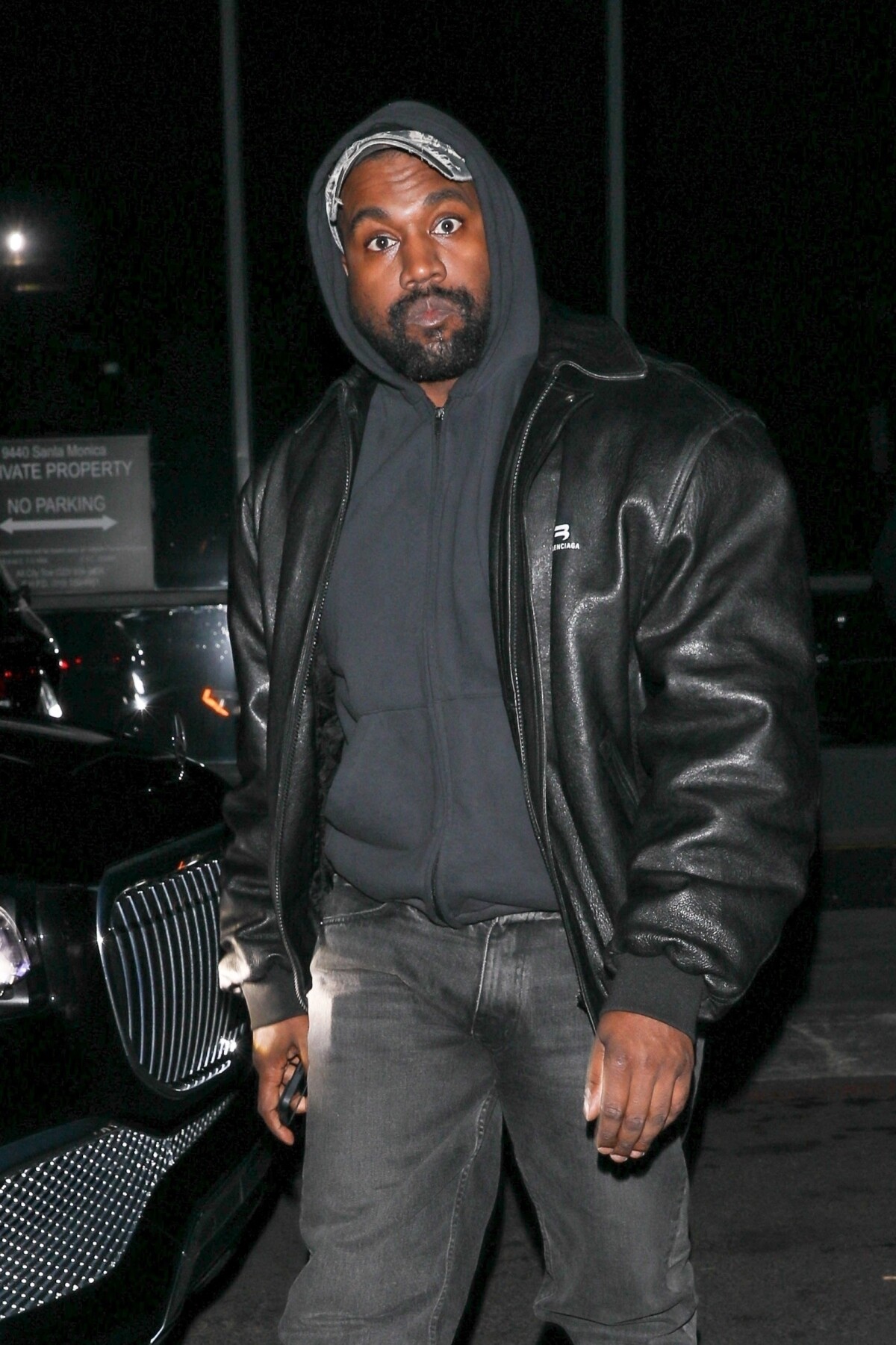 Photo : Kanye West a quitt?� une soir?�e d'anniversaire ?� Beverly Hills car il est venu avec des 