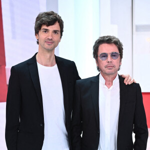 Exclusif - Jean-Michel Jarre et son fils David Jarre lors de l'enregistrement de l'émission "Vivement dimanche" au studio Gabriel, présentée par M.Drucker et diffusée sur France 3 le 15 janvier 2023. Paris, le 6 janvier 2023. © Guillaume Gaffiot / Bestimage 