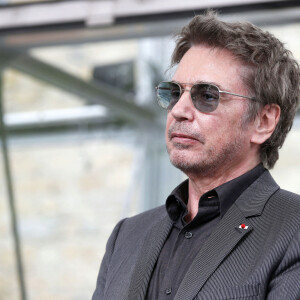 Jean-Michel Jarre ( fils de France Pejot) - La résistante France Pejot décédée en 2010 à l'âge de 95 ans à une rue plus précisément la voûte ouest sous la gare de Perrache à Lyon, France, le 12 juillet 2021. © Pascal Fayolle/Bestimage 