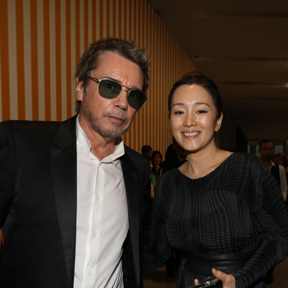 Jean-Michel Jarre et sa compagne Gong Li - Arrivée du Président de la République Emmanuel Macron et la première dame Brigitte Macron au Centre Georges Pompidou x West Bund Museum Project à Shanghai en Chine le 5 novembre 2019. © Dominique Jacovides / Bestimage 