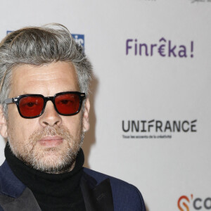 Benjamin Biolay au photocall de la 28ème Cérémonie des Lumières de la presse internationale au Forum des Images à Paris le 16 janvier 2023. © Marc Ausset-Lacroix / Pierre Perusseau / Bestimage 