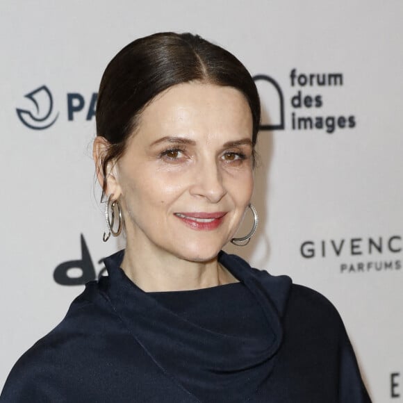 Juliette Binoche au photocall de la 28ème Cérémonie des Lumières de la presse internationale au Forum des Images à Paris le 16 janvier 2023. © Marc Ausset-Lacroix / Pierre Perusseau / Bestimage 