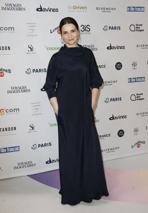 Juliette Binoche au photocall de la 28ème Cérémonie des Lumières de la presse internationale au Forum des Images à Paris le 16 janvier 2023. © Marc Ausset-Lacroix / Pierre Perusseau / Bestimage 