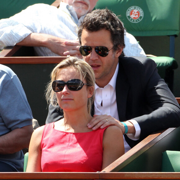 Anne-Sophie Lapix et son mari Arthur Sadoun aux internationaux de France de Roland Garros en 2011