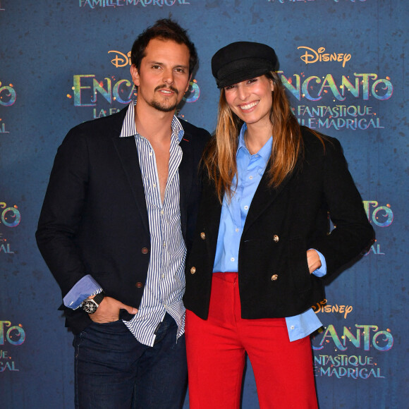 Juan Arbelaez et sa femme Laury Thilleman (Miss France 2011) - Avant-première du film "Encanto" de Disney au Grand Rex à Paris le 19 novembre 2021. © Veeren/Bestimage