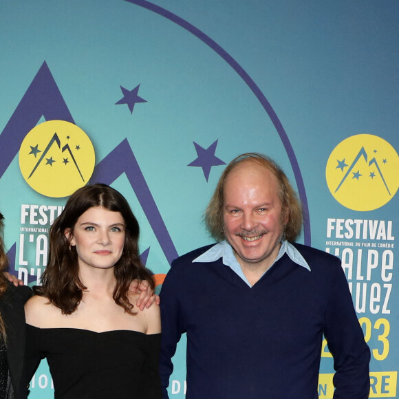 Loup Pinard, Victoria Bedos, Brune Moulin, Philippe Katerine - 26e édition du Festival international du film de comédie de l'Alpe d'Huez, le 17 janvier 2023. © Dominique Jacovides / Bestimage