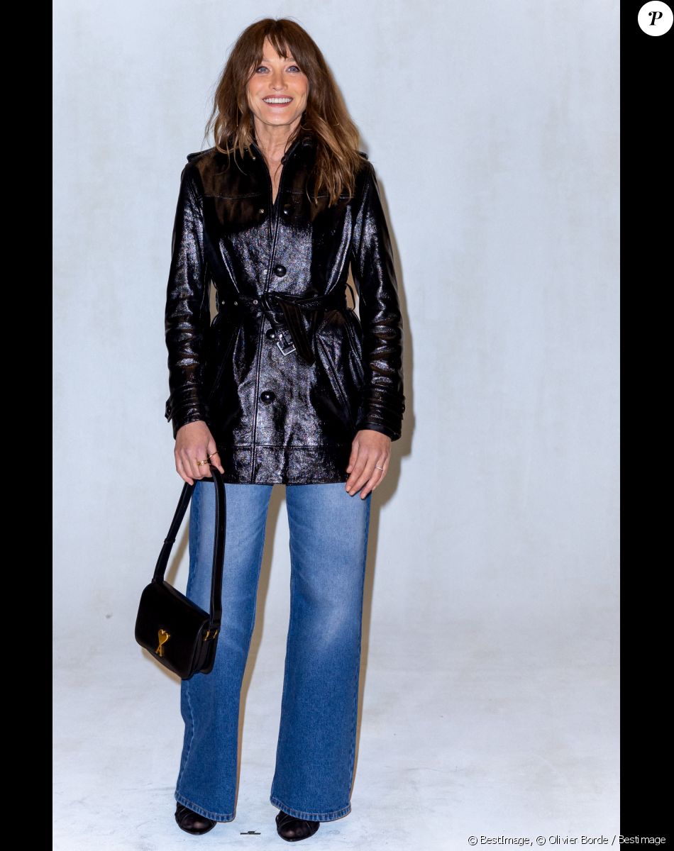 Carla Bruni - Photocall du défilé de mode Hommes "AMI" prêt-à-porter automne-hiver 2023/2024 lors de la fashion week de Paris. Le 19 janvier 2023 © Olivier Borde / Bestimage