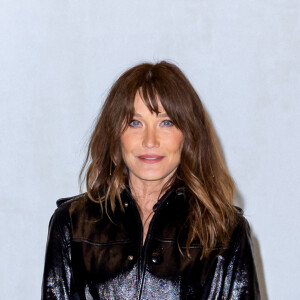 Carla Bruni - Photocall du défilé de mode Hommes "AMI" prêt-à-porter automne-hiver 2023/2024 lors de la fashion week de Paris. Le 19 janvier 2023 © Olivier Borde / Bestimage 