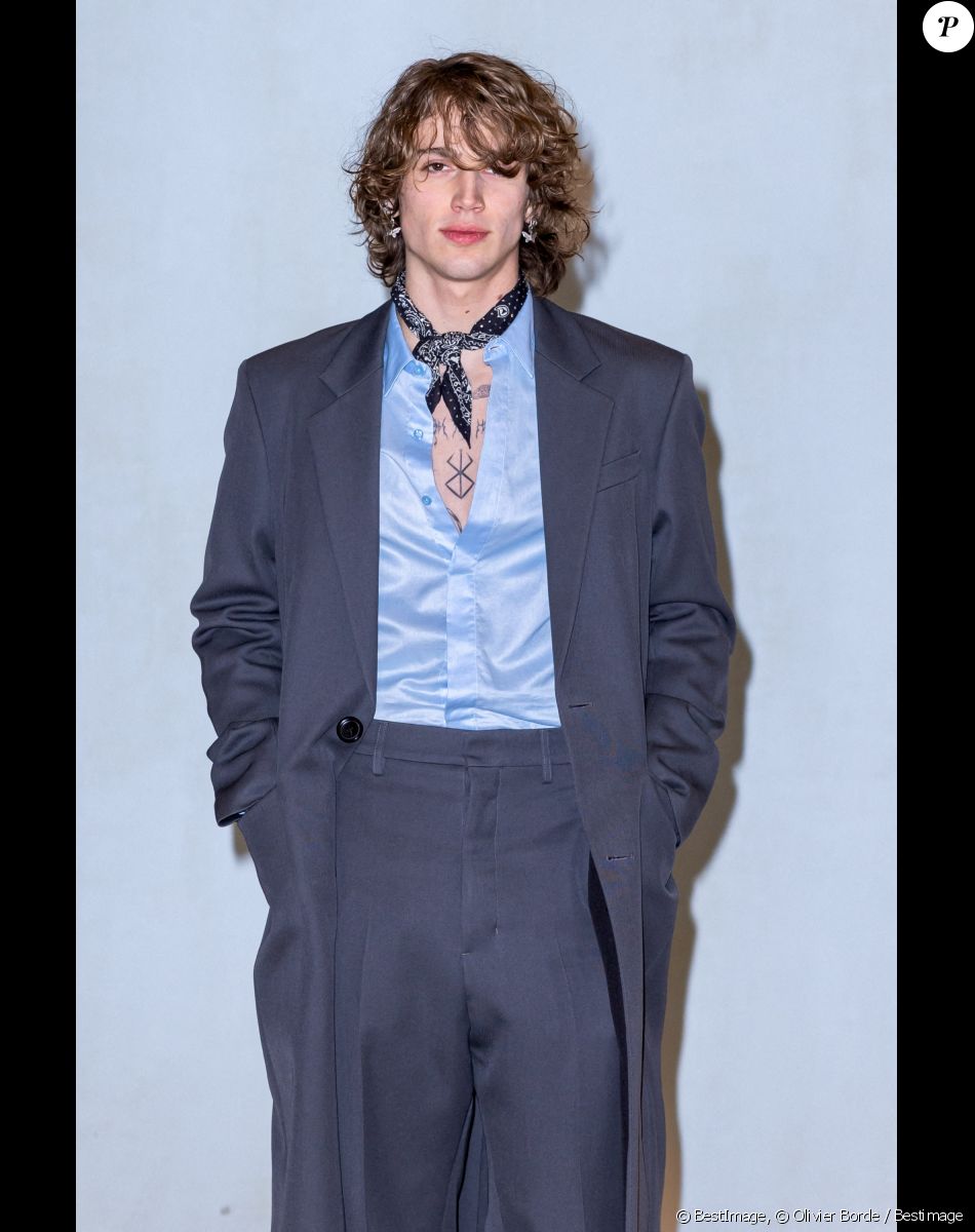 Vinnie Hacker - Photocall du défilé de mode Hommes "AMI" prêt-à-porter automne-hiver 2023/2024 lors de la fashion week de Paris. Le 19 janvier 2023 © Olivier Borde / Bestimage