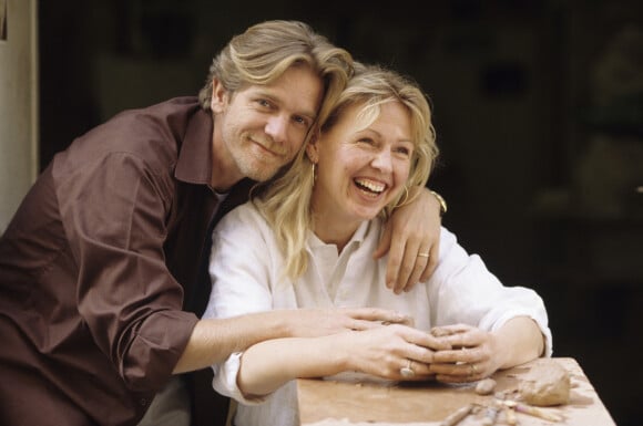 Archives - No Web - En France, à Paris, Xavier Deluc et sa femme Ingrid le 26 juillet 1996.