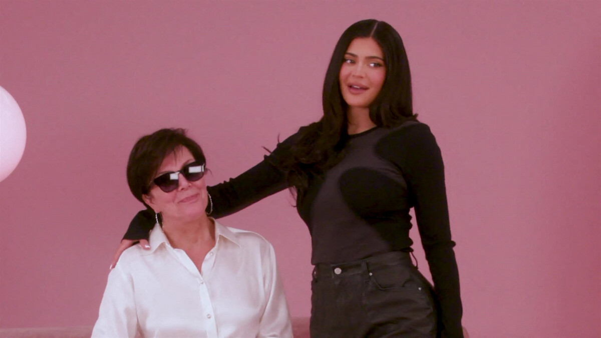 Photo Les Images De La Bande Annonce De La Série Glam Bar Avec Kylie Jenner Purepeople 