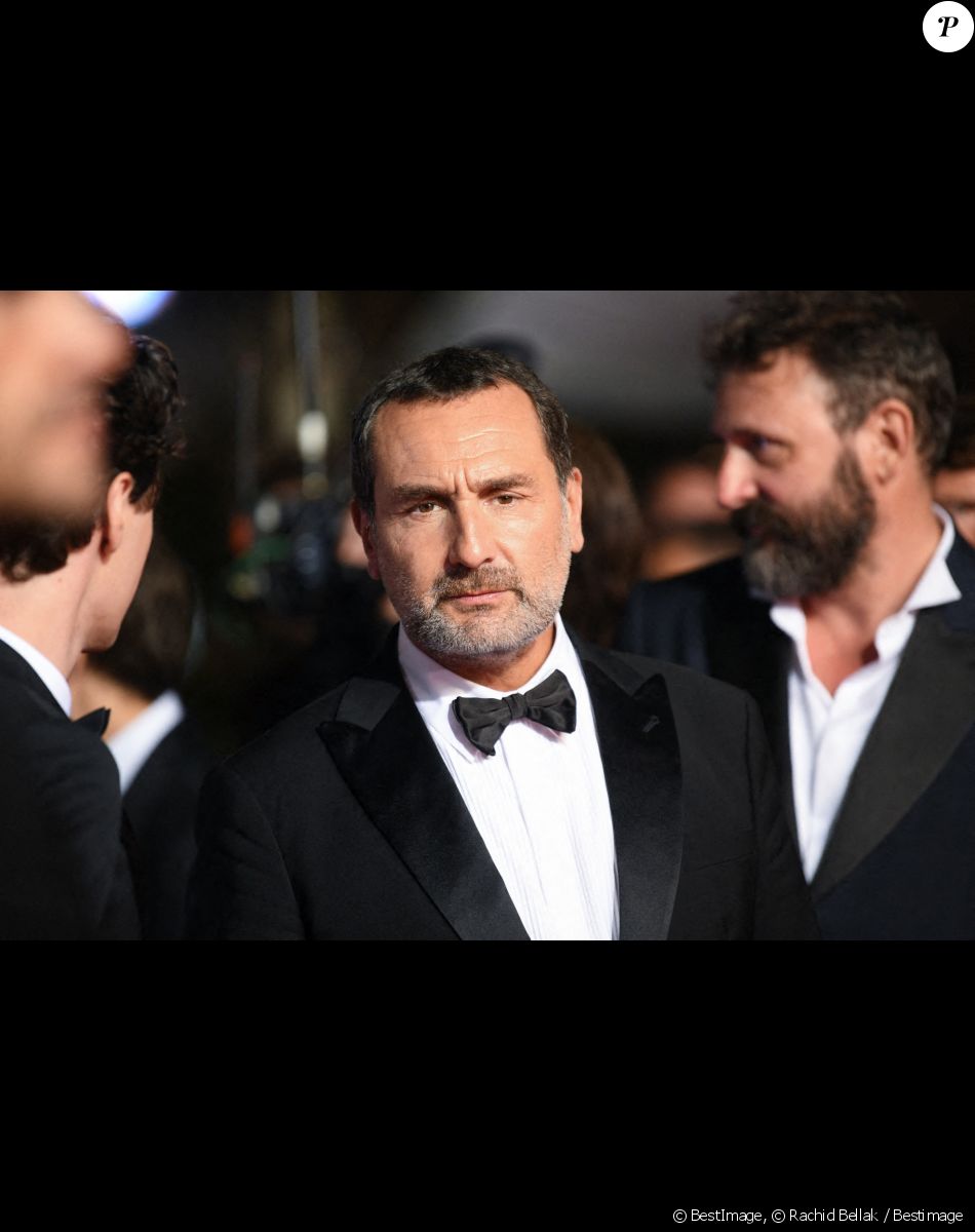 Gilles Lellouche - Montée des marches du film " Fumer Fait Tousser " lors du 75ème Festival International du Film de Cannes. © Rachid Bellak / Bestimage