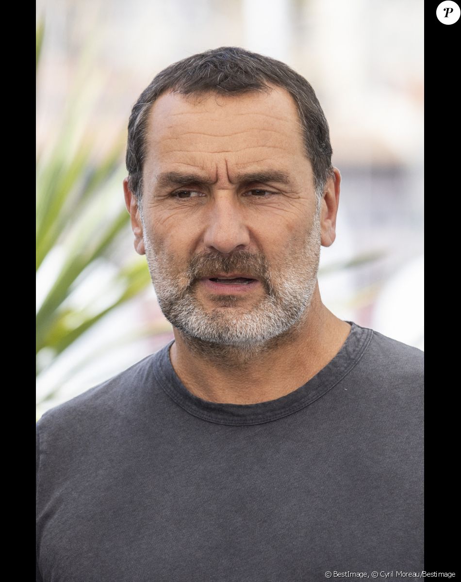 Gilles Lellouche - Photocall de "Fumer Fait Tousser (Smoking Causes Coughing)" lors du 75ème Festival International du Film de Cannes, le 21 mai 2022. © Cyril Moreau/Bestimage