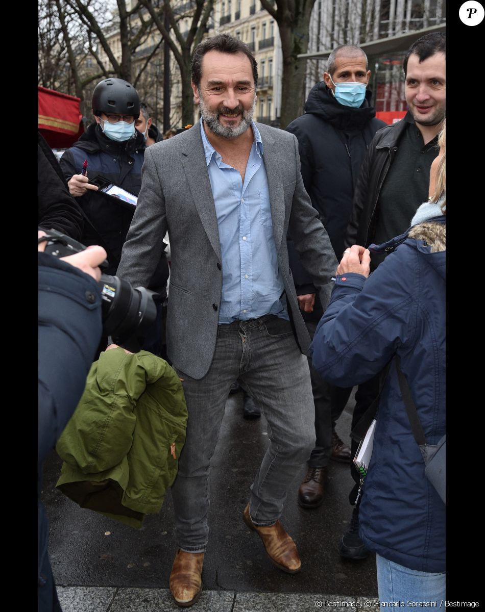 Exclusif - Gilles Lellouche - Arrivée au déjeuner des nommés aux César 2022 au Fouquet's à Paris le 06 février 2022. © Giancarlo Gorassini / Bestimage