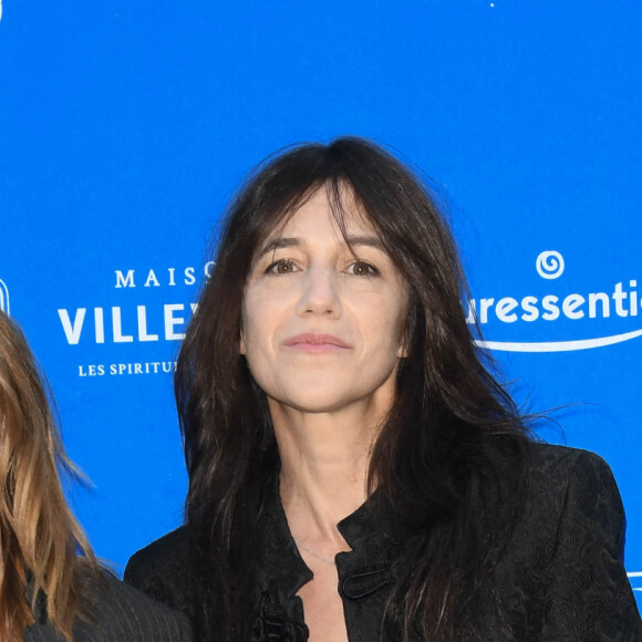 Jane Birkin et sa fille Charlotte Gainsbourg - Photocall du film "Jane par Charlotte" lors du 14ème Festival du Film Francophone d'Angoulême. Le 27 août 2021 © Coadic Guirec / Bestimage