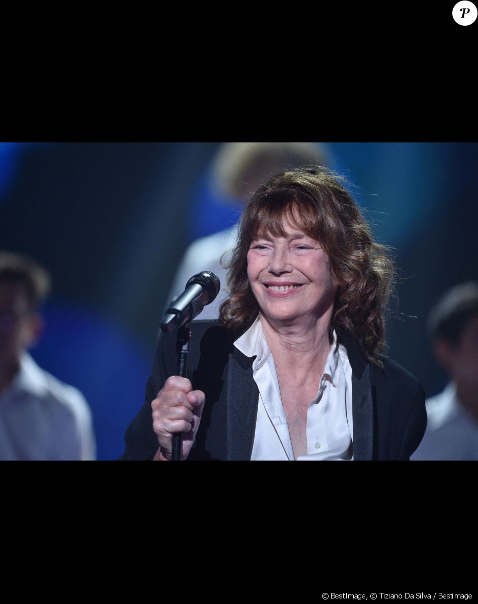 Exclusif - Jane Birkin - Enregistrement de l'émission "300 Choeurs chantent pour les Fêtes", qui sera diffusée le 24 décembre sur France 3, à Paris. Le 14 septembre 2020 © Tiziano Da Silva / Bestimage