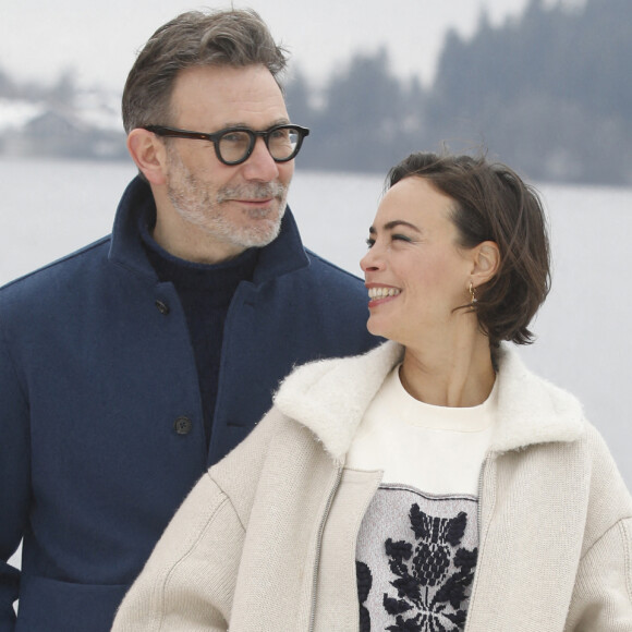 Michel Hazanavicius et Bérénice Bejo - Photocall du jury du 30e Festival international du film fantastique de Gérardmer, le 26 janvier 2023. © Denis Guignebourg / Bestimage