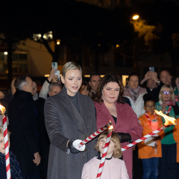 La princesse Charlène de Monaco avec ses jumeaux Jacques et Gabriella - La famille princière de Monaco participe à l'embrasement de la barque lors des célébrations de la Sainte-Dévote sur le quai Albert 1er à Monaco le 26 janvier 2023. © Olivier Huitel / Pool Monaco / Bestimage