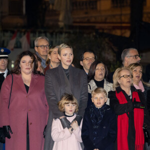 La princesse Charlène de Monaco avec ses jumeaux Jacques et Gabriella - La famille princière de Monaco participe à l'embrasement de la barque lors des célébrations de la Sainte-Dévote sur le quai Albert 1er à Monaco le 26 janvier 2023. © Olivier Huitel / Pool Monaco / Bestimage