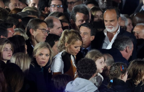 Tiphaine, Laurence et Sébastien Auzière, Jean Castex, Thierry Solère, Edouard Philippe - La famille du président Emmanuel Macron est venue assister à son discours au Champ de Mars le soir de sa victoire à l'élection présidentielle 2022 le 24 avril 2022. © Dominique Jacovides / Bestimage