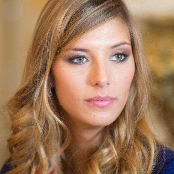 Semi-Exclusif - Camille Cerf (Miss France) - Anniversaire surprise (20 ans) de Miss France, Camille Cerf et de sa soeur jumelle Mathilde au Shangri-La Hotel Paris.