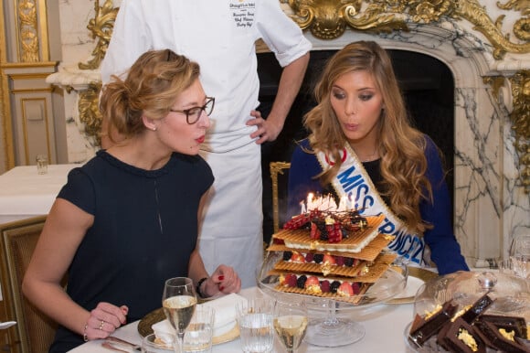 Camille Cerf (Miss France 2015 ) et sa soeur jumelle Mathilde Cerf - Anniversaire surprise ( 20 ans) de Miss France 2015, Camille Cerf et de sa soeur jumelle Mathilde au Shangri-La Hotel Paris.