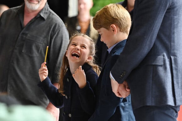 Le prince George de Cambridge et la princesse Charlotte de Cambridge en visite au château de Cardiff, Royaume Uni, le 4 juin 2022, à l'occasion du jubilé de platine de la reine d'Angleterre. 